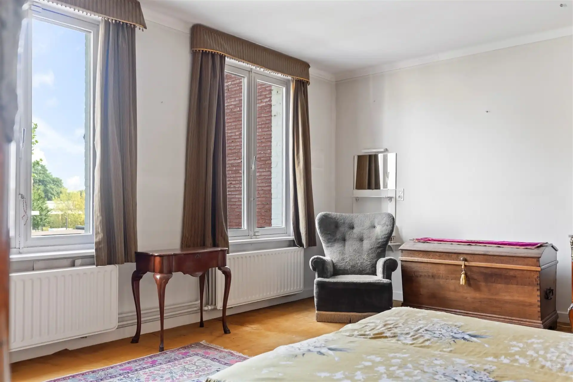 Voormalige dokterswoning, zeer unieke woning mt grote oppervlakten foto 25