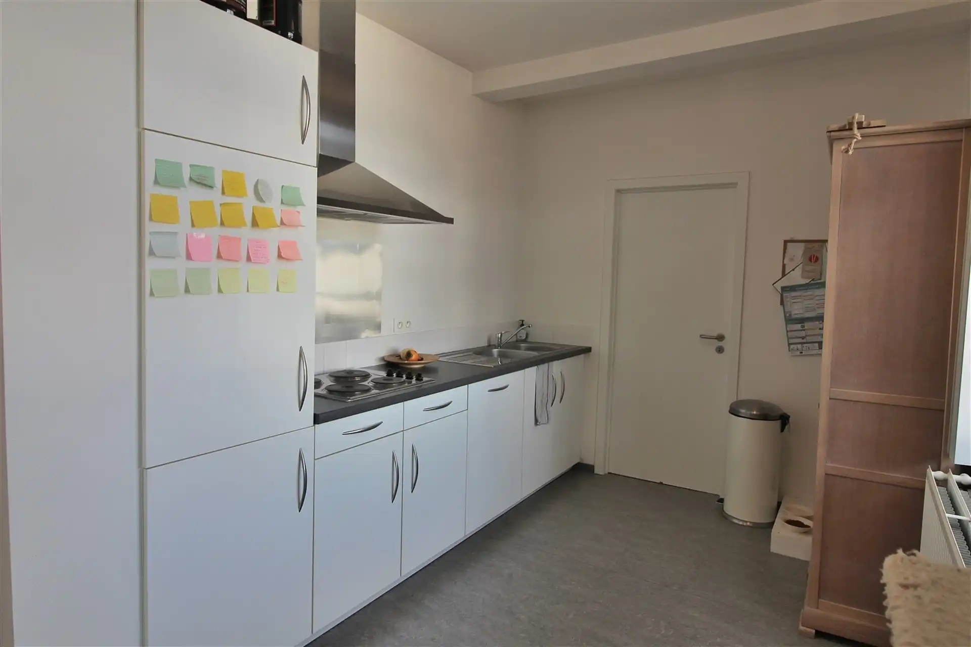 Compleet gerenoveerd appartement met 2 slaapkamers te Meerbeek foto 5
