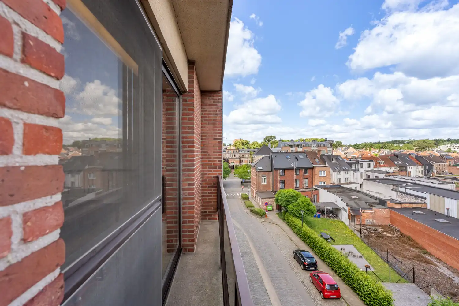 Gerenoveerde, gemeubelde en energiezuinige(B-label) studio met een balkon te centrum Leuven! Onmiddellijk beschikbaar! foto 5