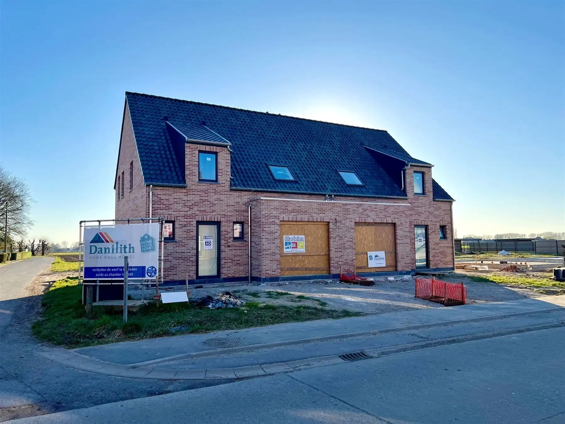 Aantrekkelijke nieuwbouw woningen met 3 slaapkamers in een groene omgeving foto 2
