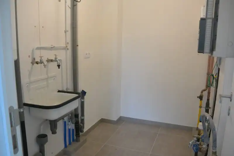 Moderne en energiezuinige woning met 3 slaapkamers, garage en zolder te huur in Heule – perfect voor comfortabel wonen! foto 7