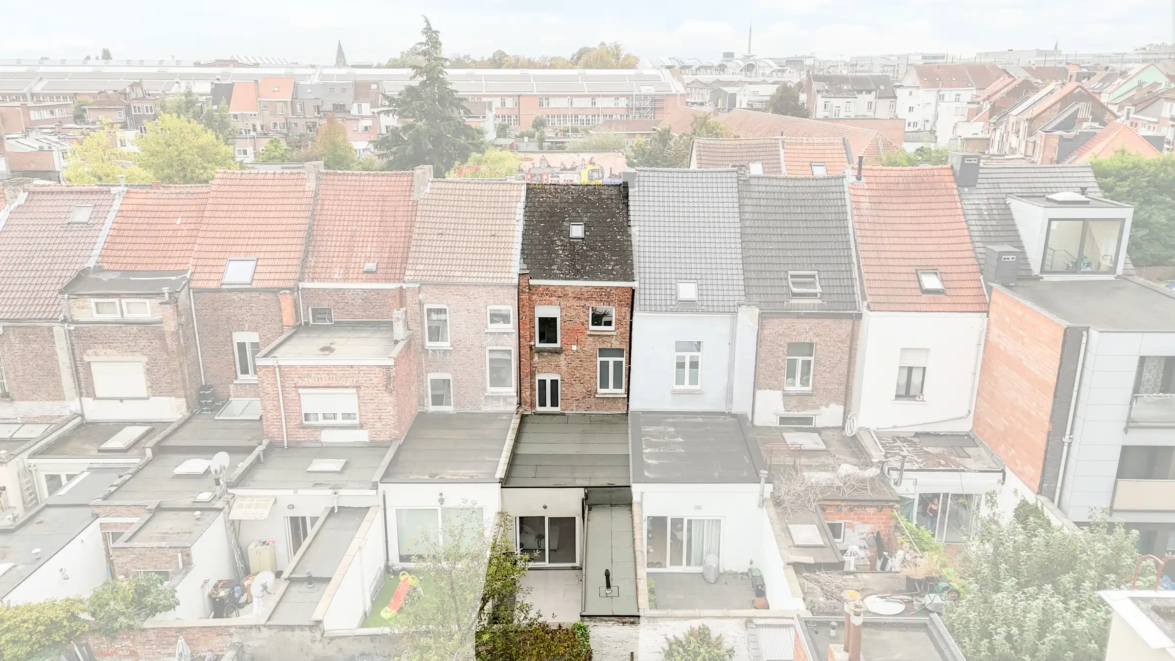 Gerenoveerde - instapklare woning met gezellige patio foto 17
