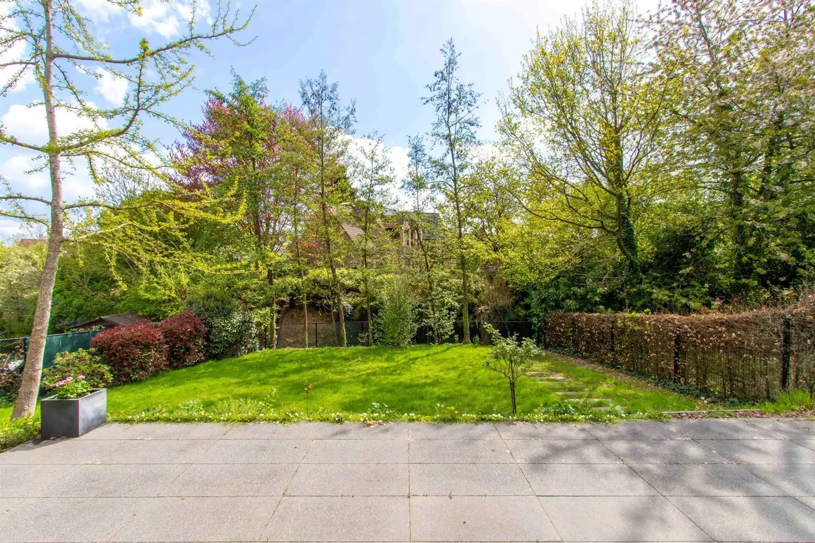 rusting gelegen Villa met tuin  foto 31