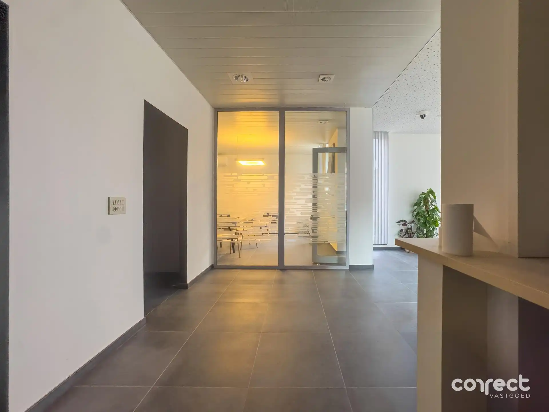 Commercieel gebouw foto 5