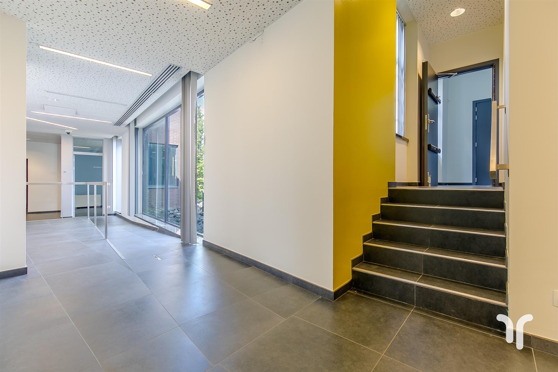 Commercieel gebouw foto 5