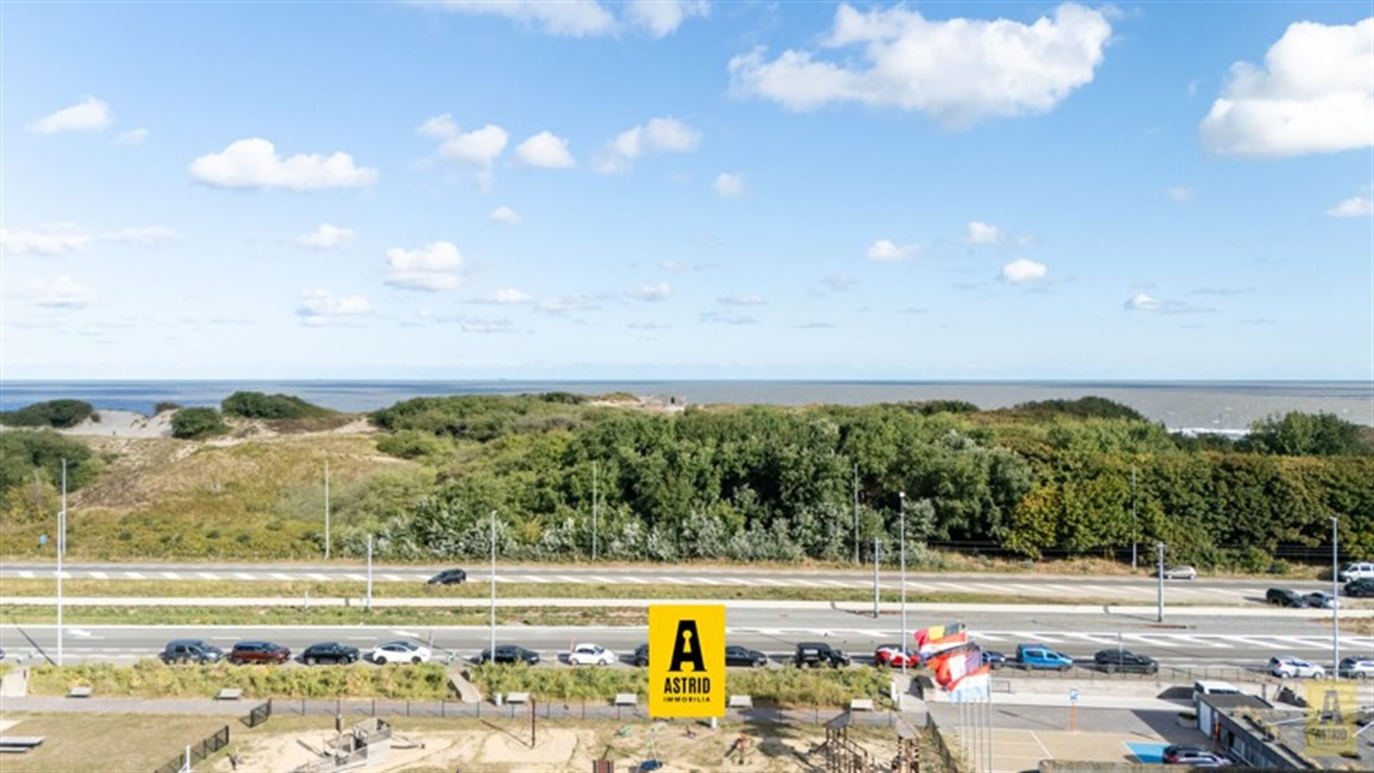Gezellig gelijkvloers appartement met zonnig terras vlak aan zee én centraal! foto 14
