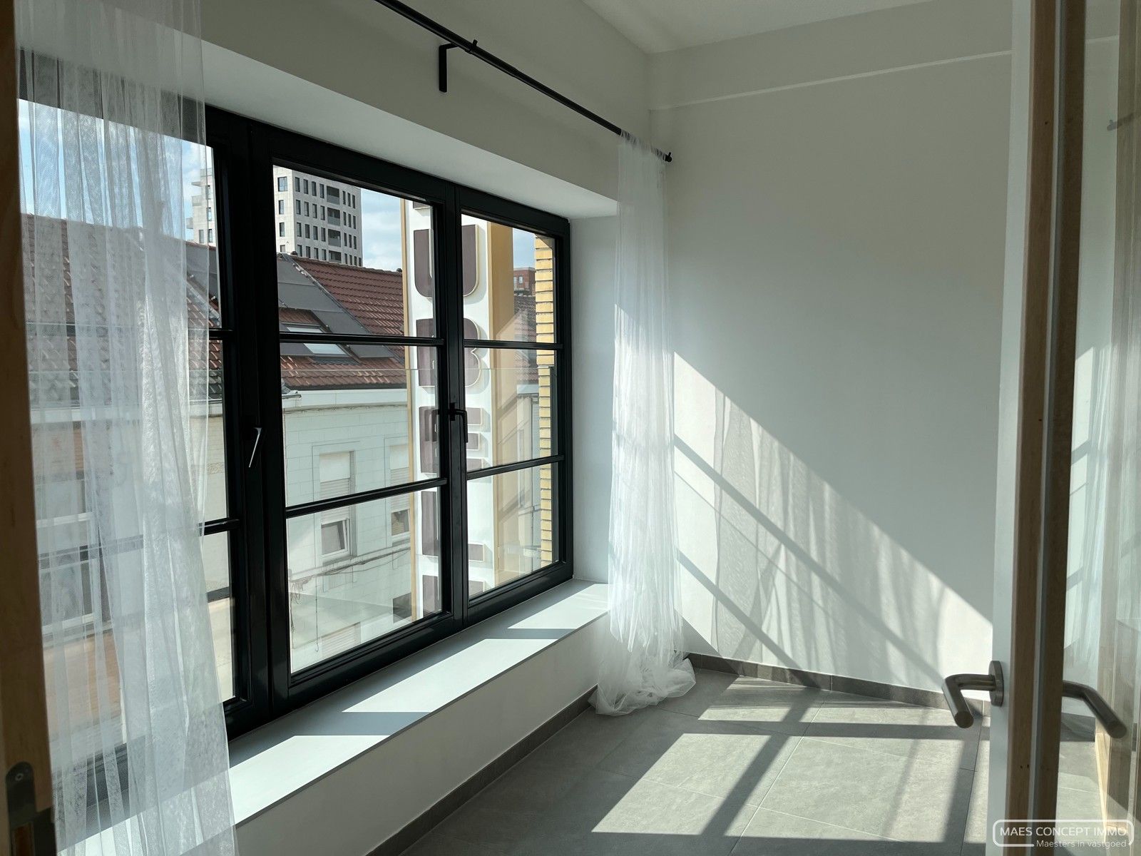Nieuw appartement te huur in geklasseerd gebouw, centrum Kortrijk foto 6