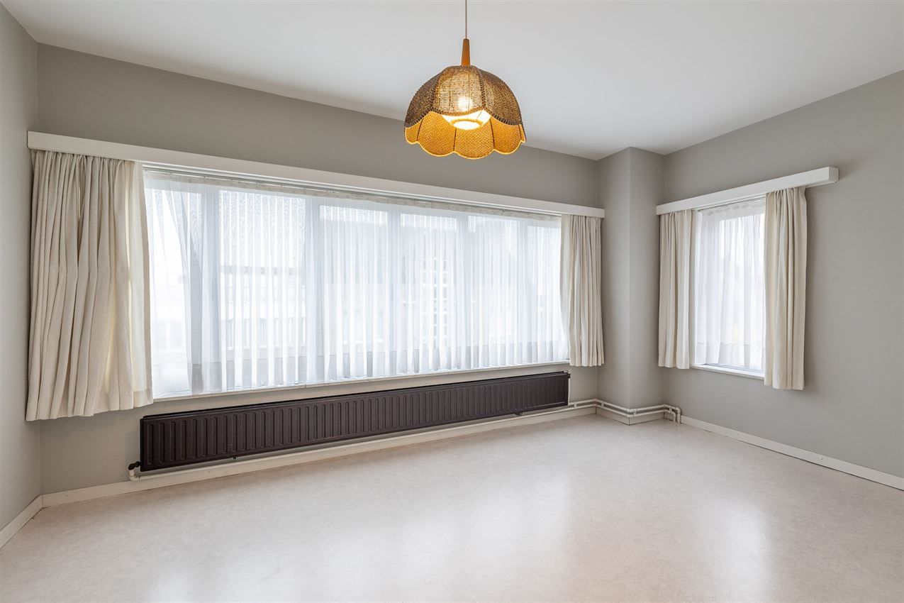 Stadswoning met 2 slk en ruimte inpandige garage foto 16