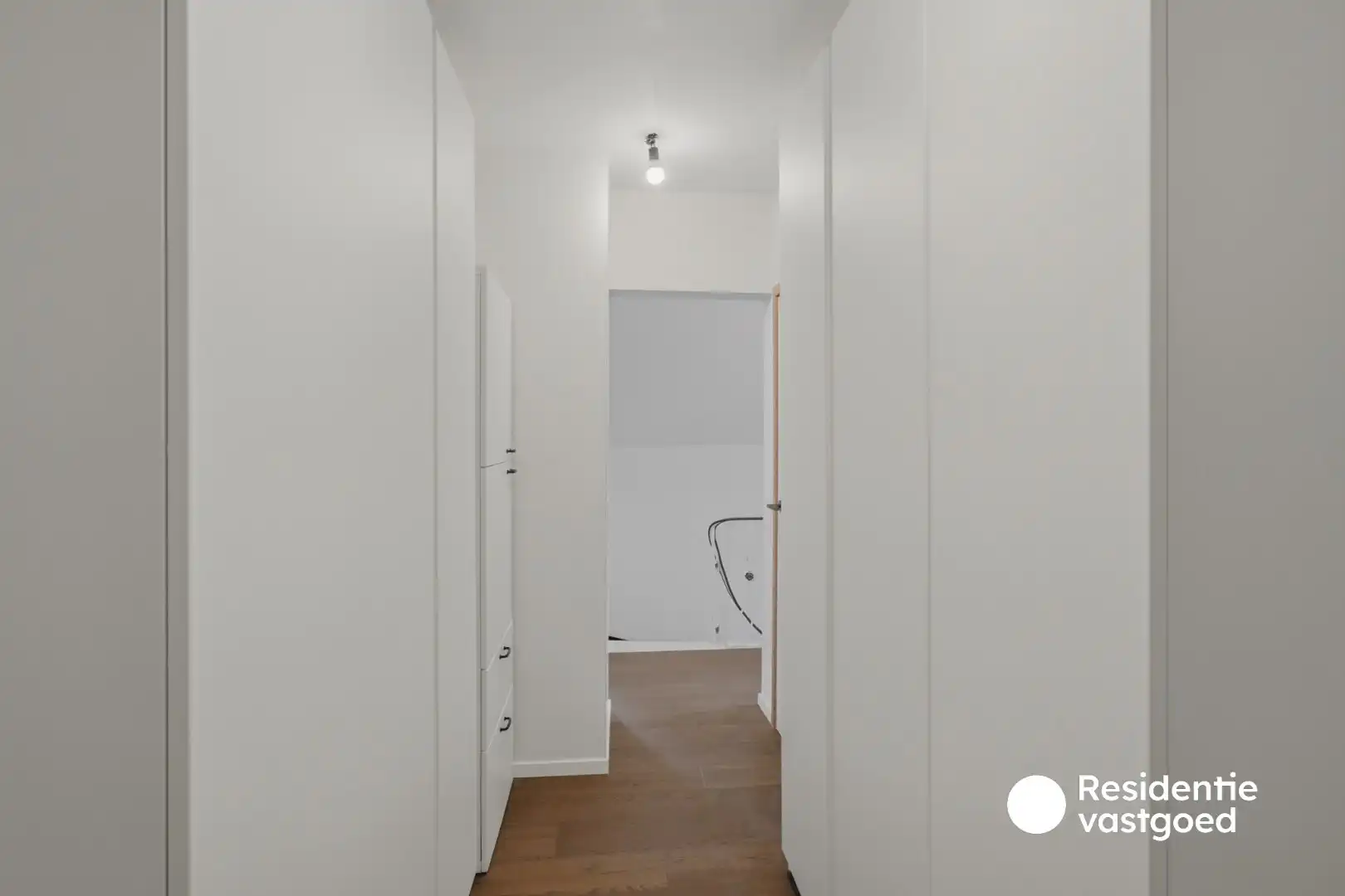 Stijlvolle en energiezuinige halfopen bebouwing met zonnige tuin foto 23