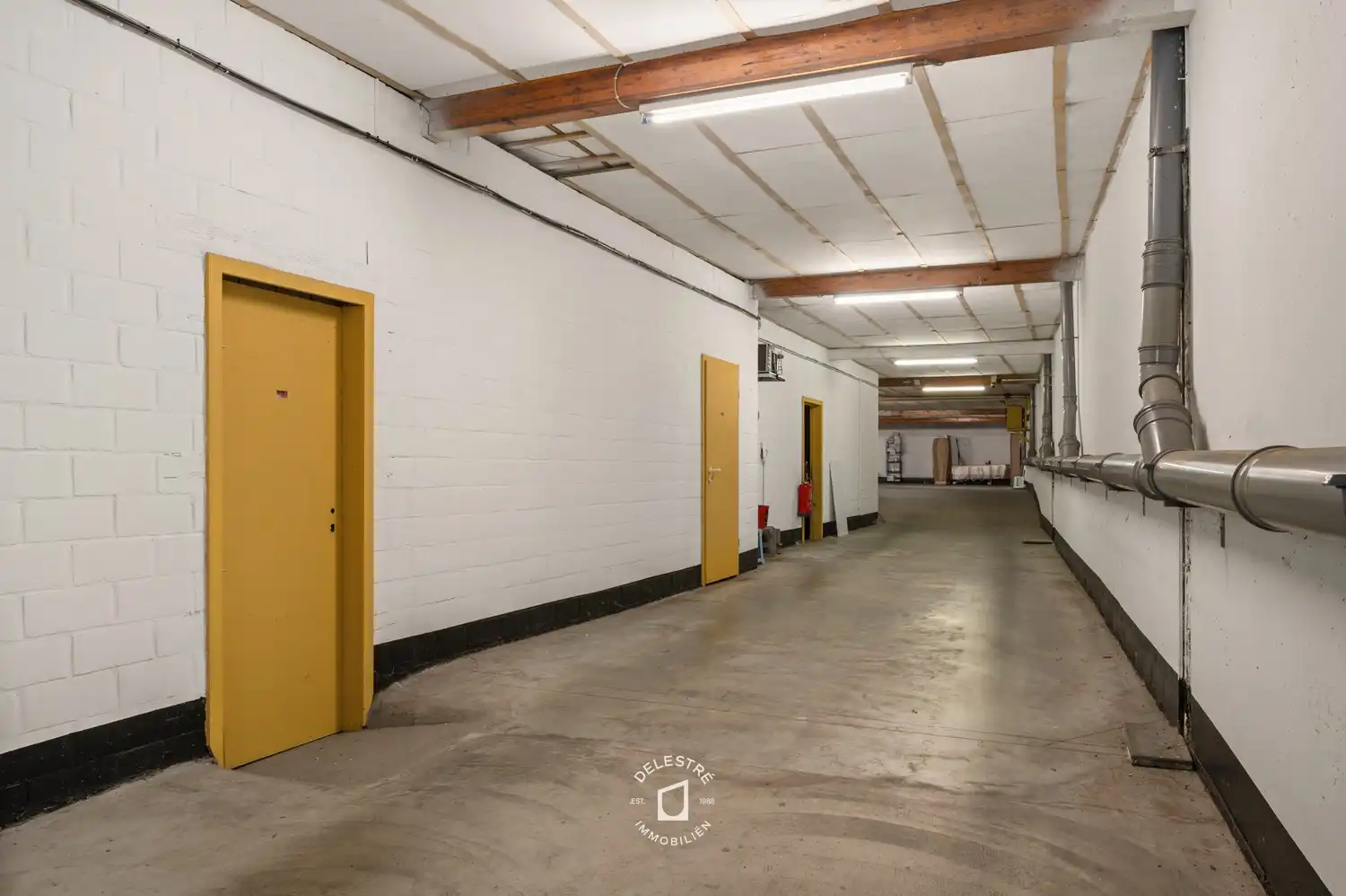 Multifunctioneel gebouw te koop op commerciële topligging te Onkerzele foto 24