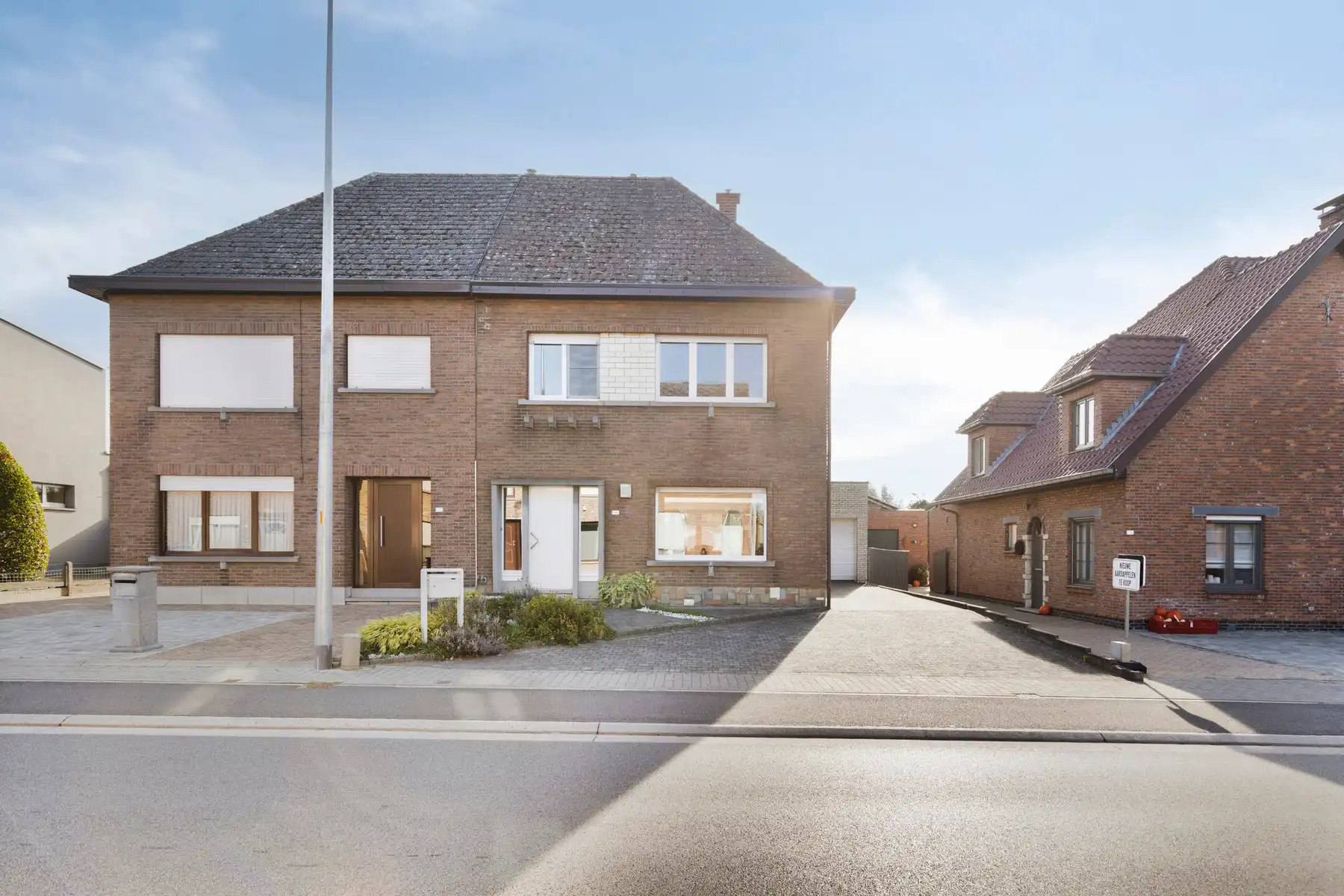 Solide halfopen bebouwing met 3 slaapkamers en garage foto 5