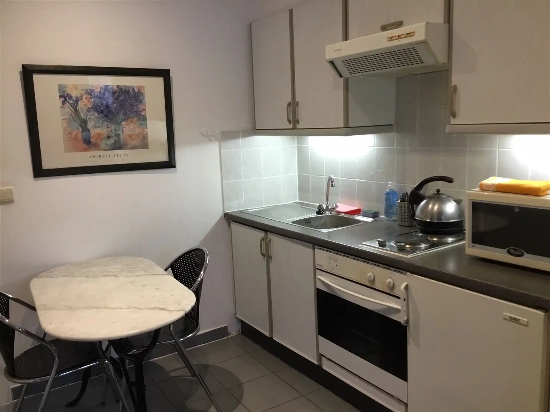 Zeer goed gelegen huis momenteel verdeeld in studio's foto 4