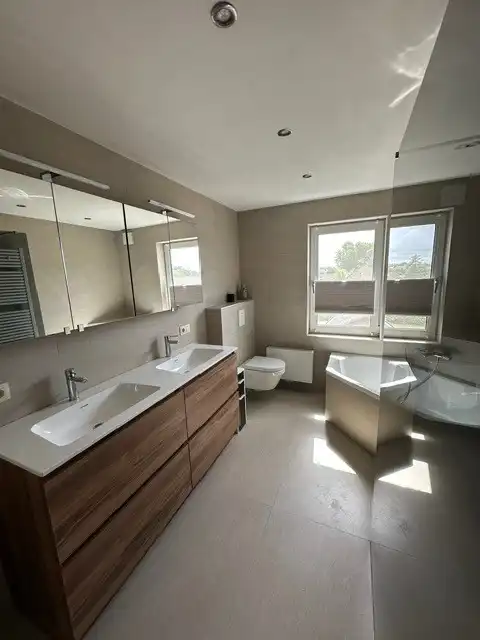 Modern en ruim energiezuinig duplexappartement (175 m²) met 3 slaapkamers foto 16