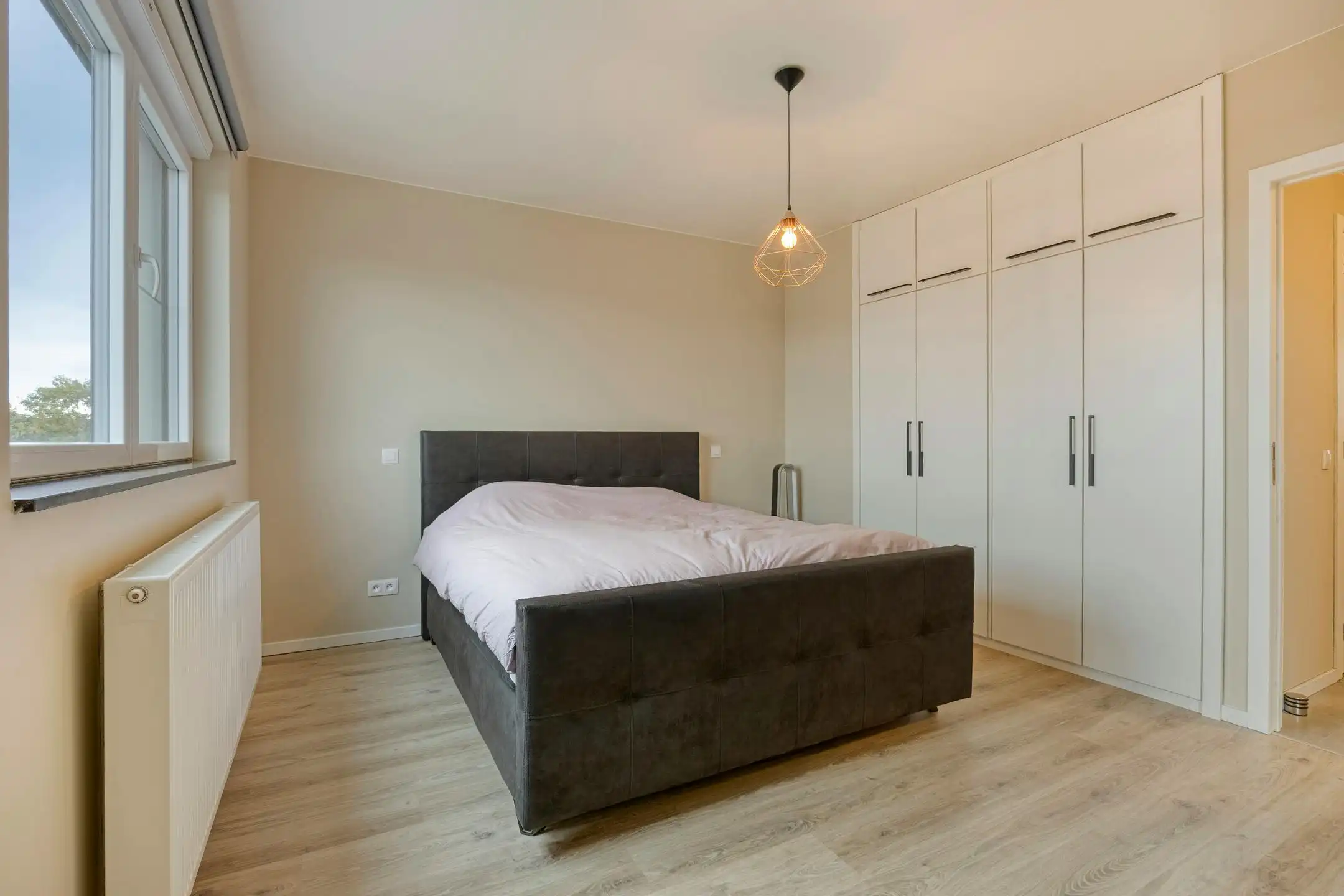 Instapklaar 1-slaapkamerappartement met terras en parking in Residentie Parkview te Vilvoorde foto 14