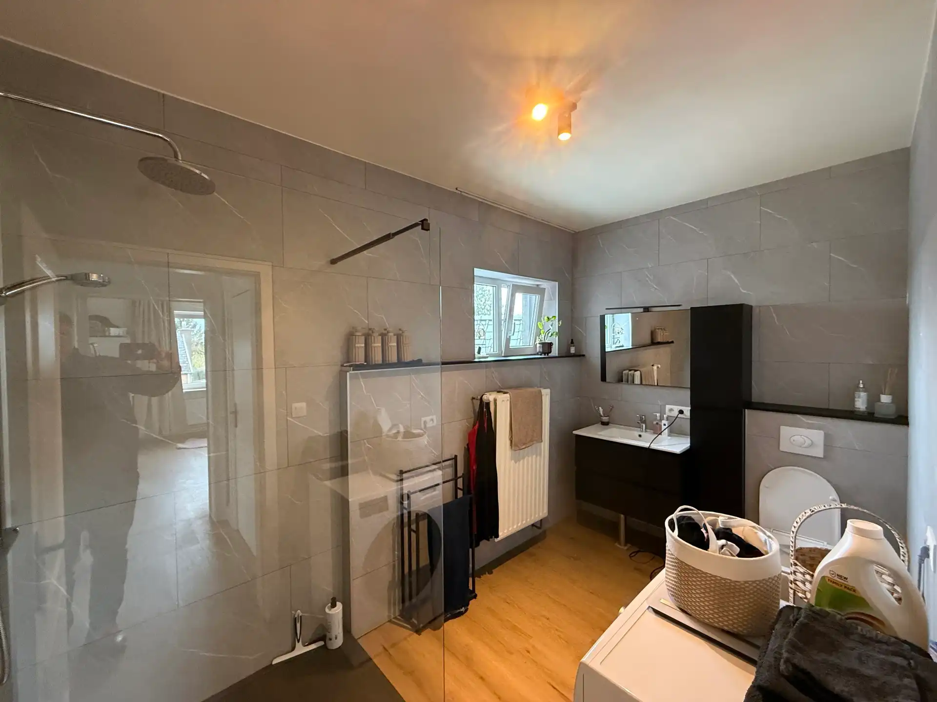 SERSKAMP - Ruim, gerenoveerd appartement mét garage. foto 6