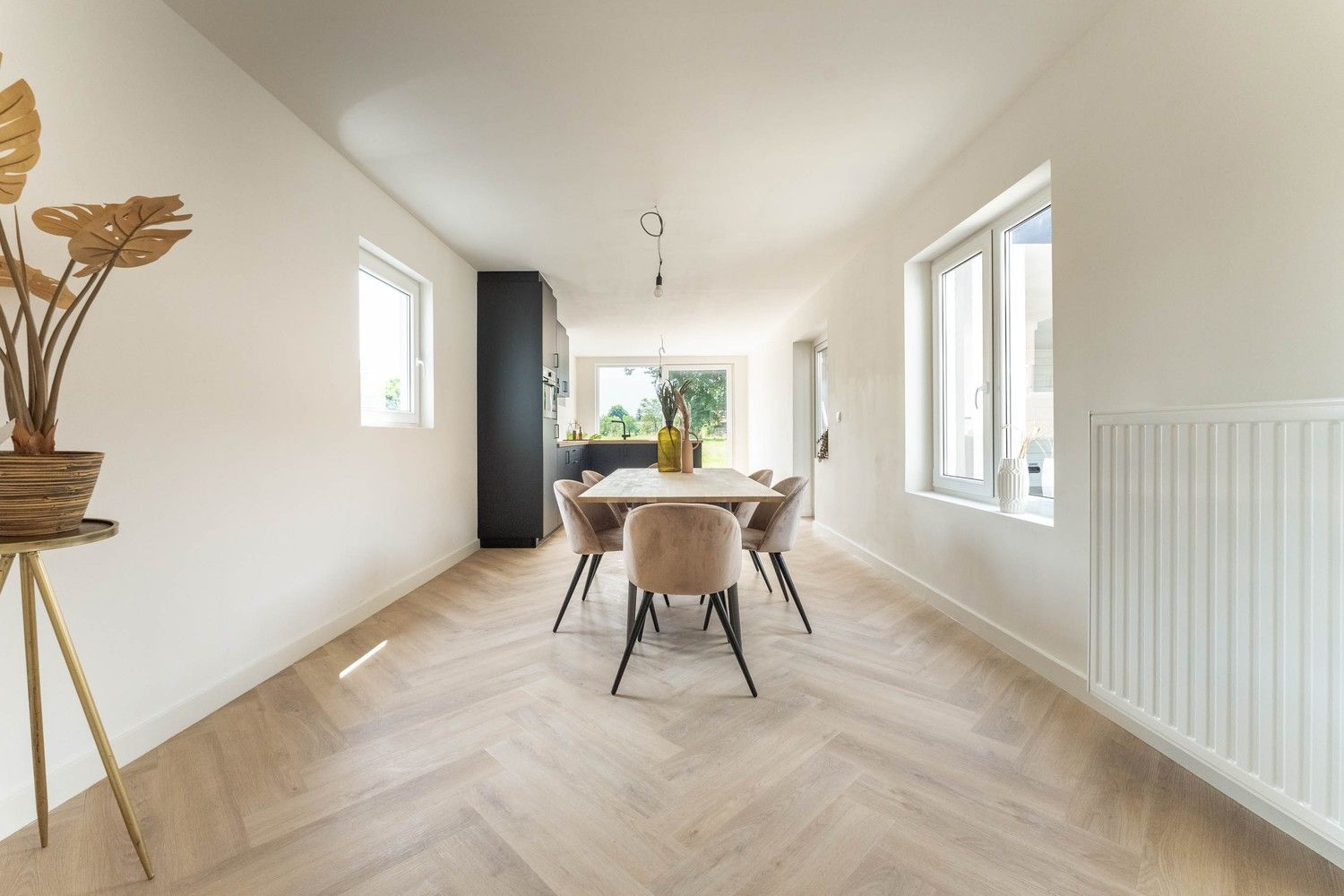 Volledig gerenoveerde woning op een perceel van 1670m² met een open zicht over de weiland nabij de Nederlandse grens foto 22