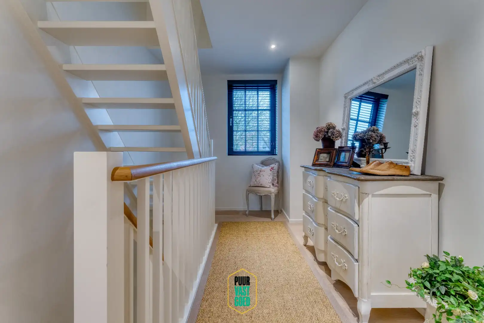 Recente, perfect afgewerkte, halfopen ruime Knokse Villa  foto 15