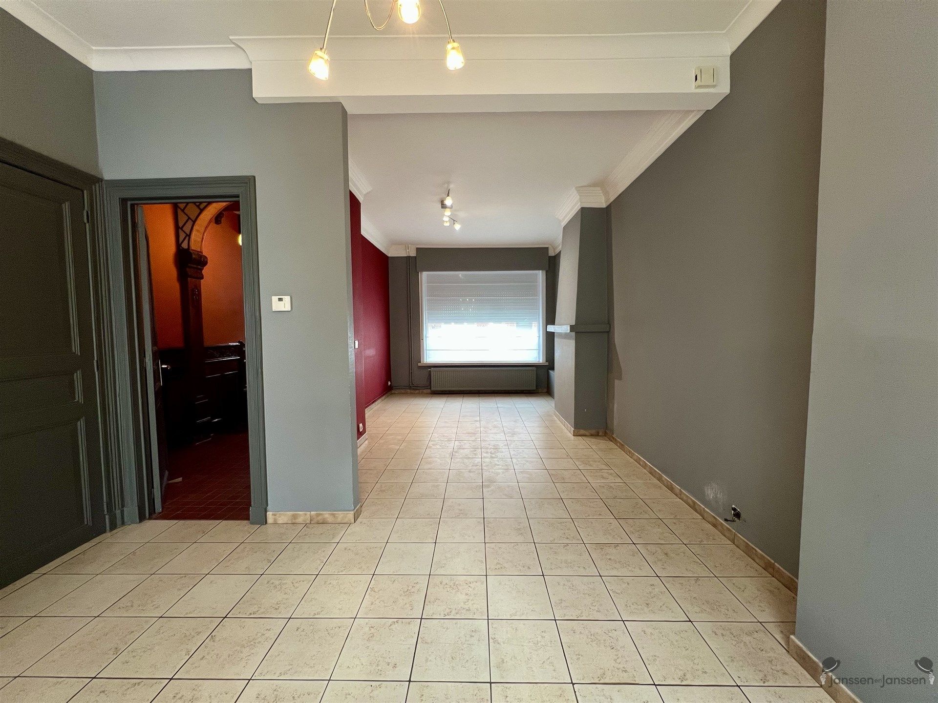 Te renoveren centrumwoning foto 3