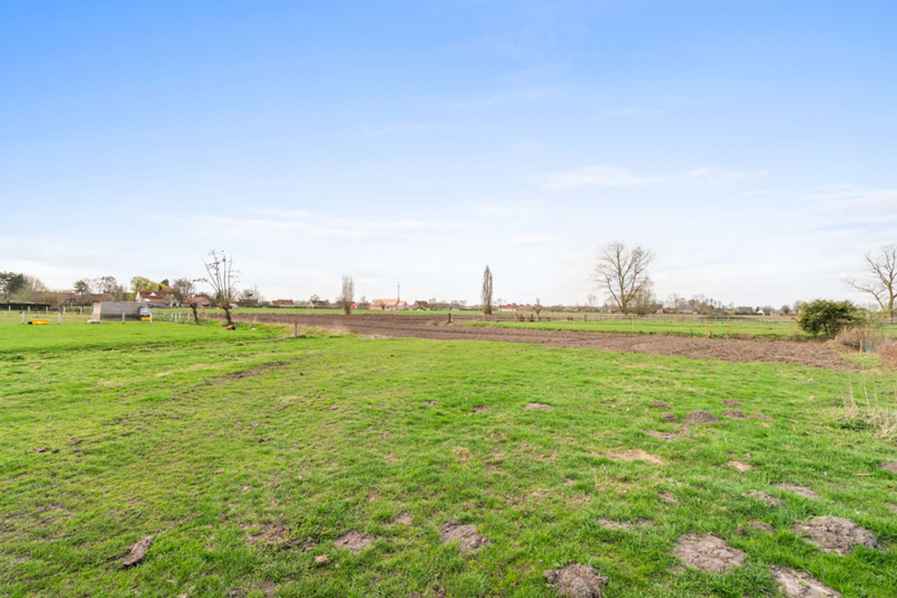 Hoeve met bijgebouwen op circa 1,2 ha foto 22