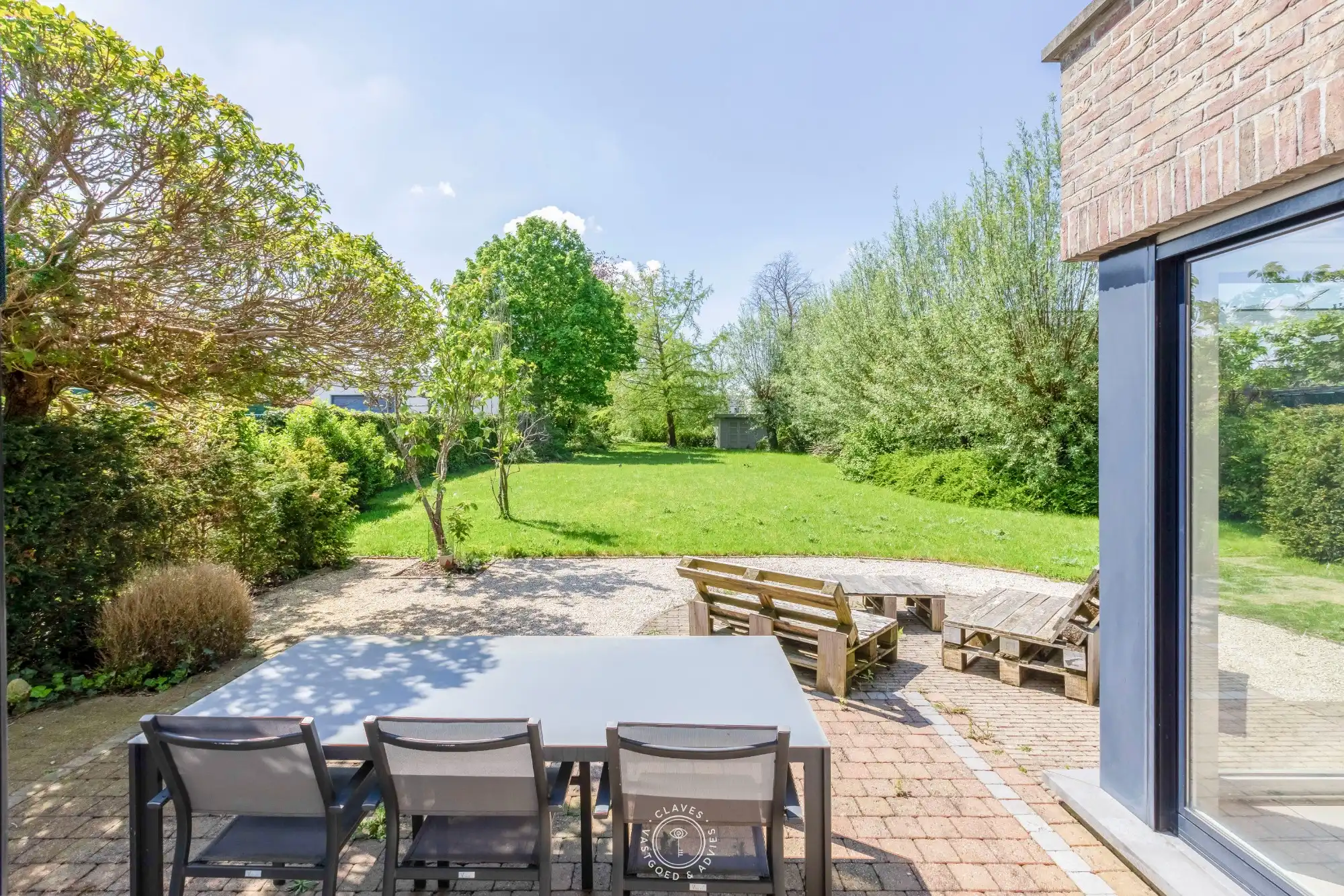 Rustig gelegen villa met prachtige tuin foto 9