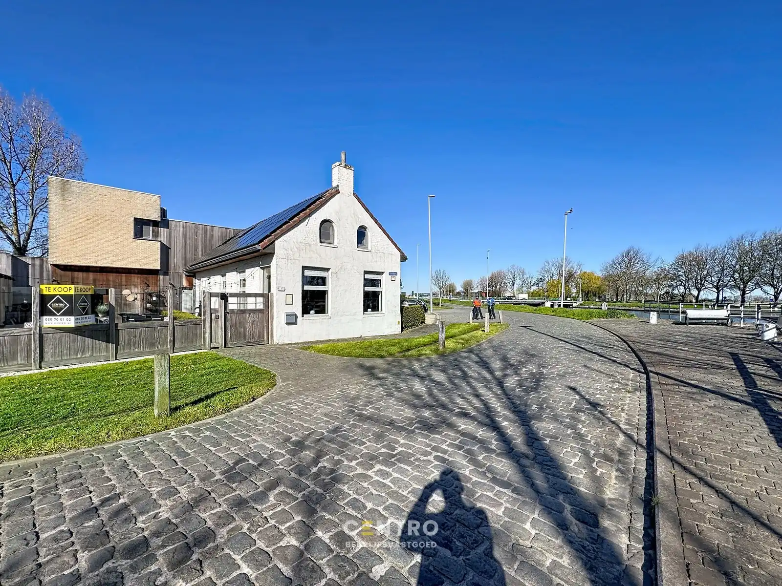 Volledig ingericht restaurant met woonst op CHARMANTE ligging te Oostende! foto {{pictureIndex}}