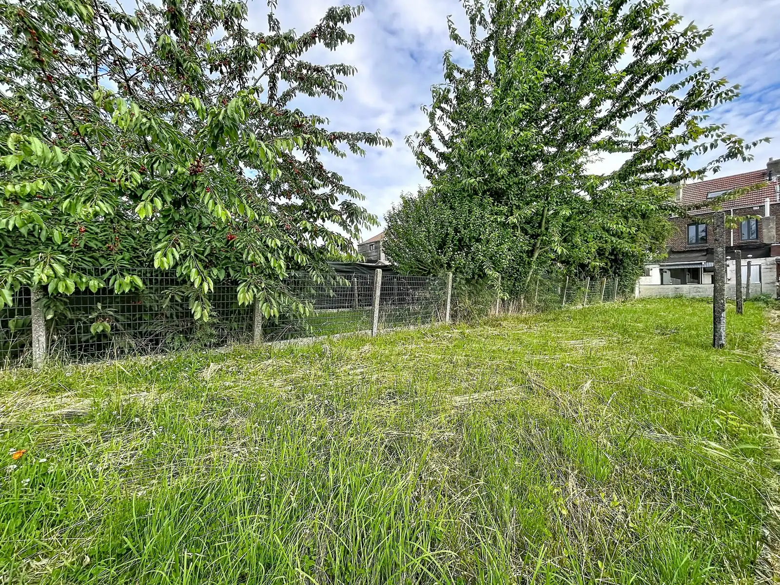 Rijwoning op een goede locatie met 3 slpks  foto 24