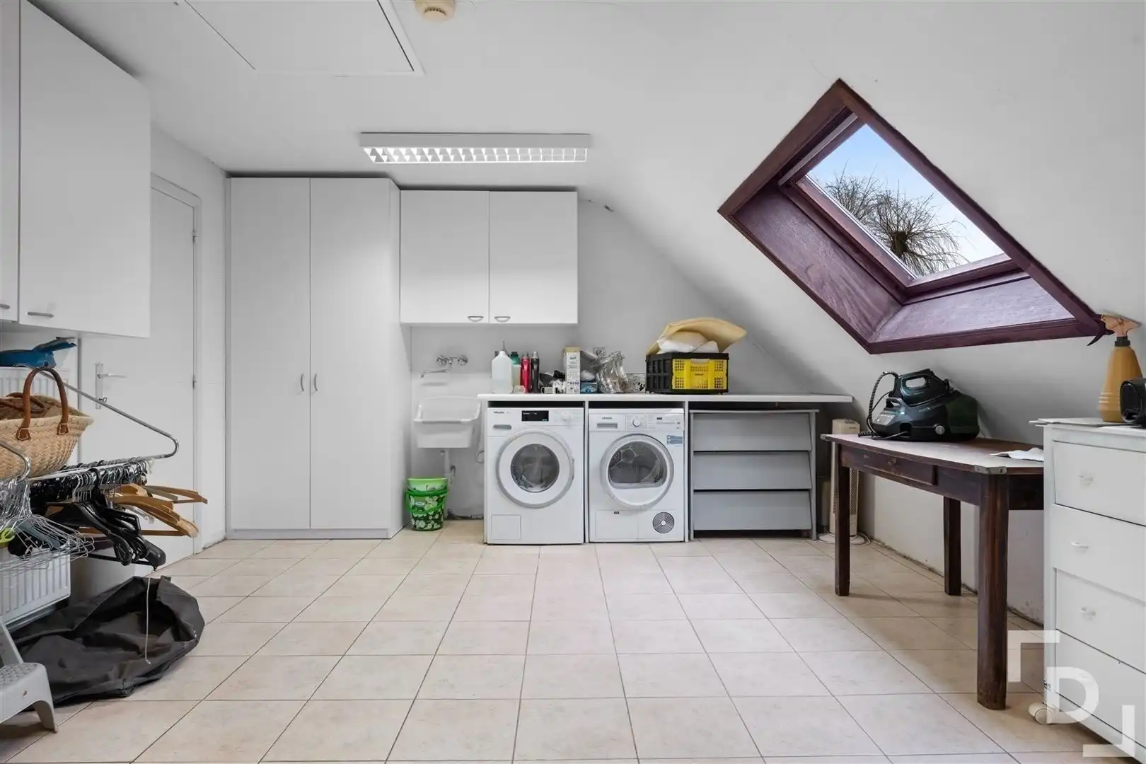 Ruime en energiezuinige villa te koop in Poperinge foto 26