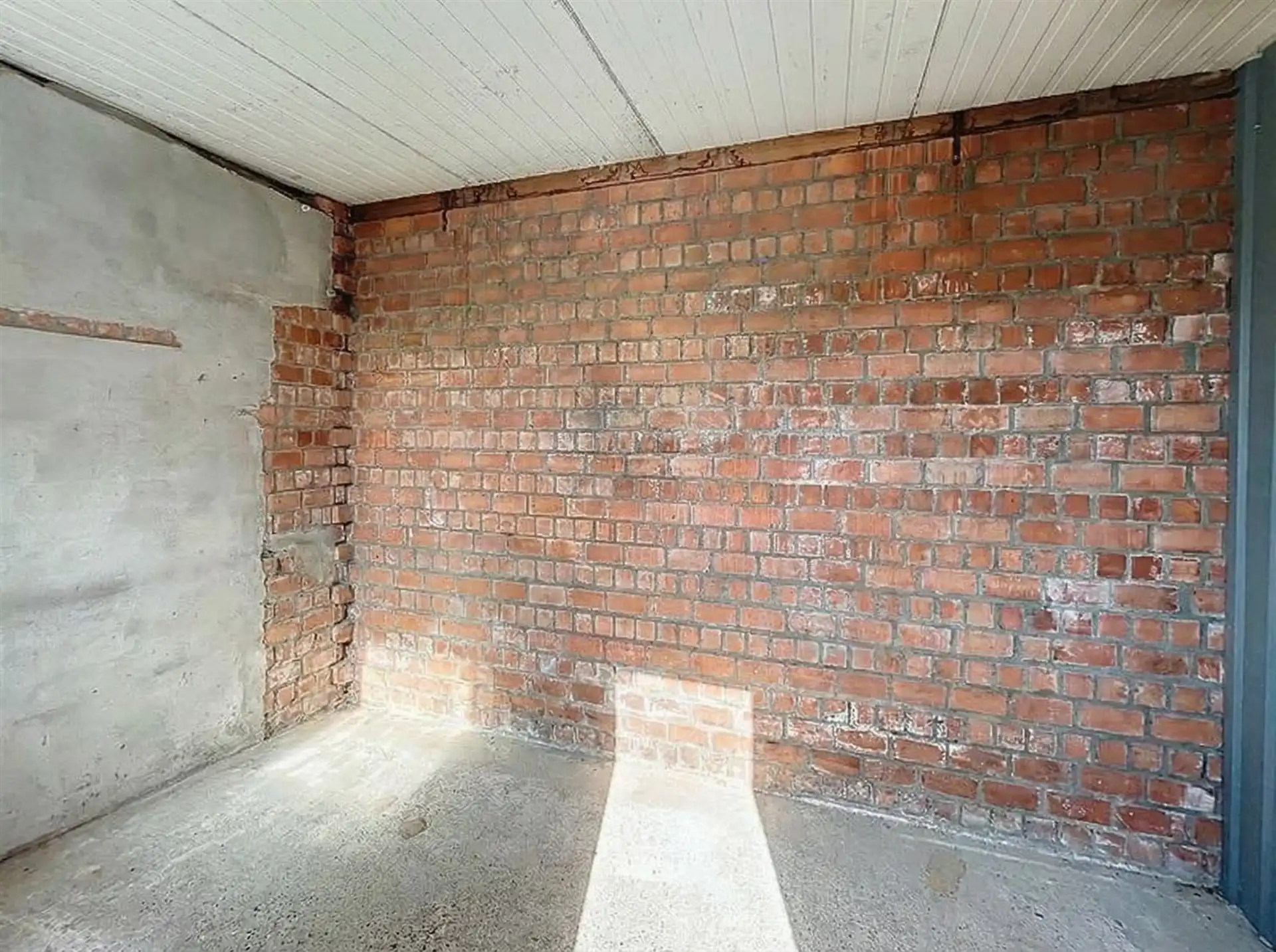  half open bebouwing met 3 slaapkamers en oprit voor meerdere wagens op toplocatie foto 16