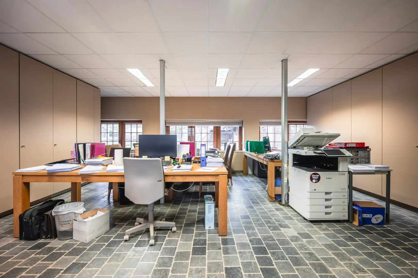 Unieke vierkantshoeve op uitgestrekt domein, geschikt voor diverse doeleinden  foto 5