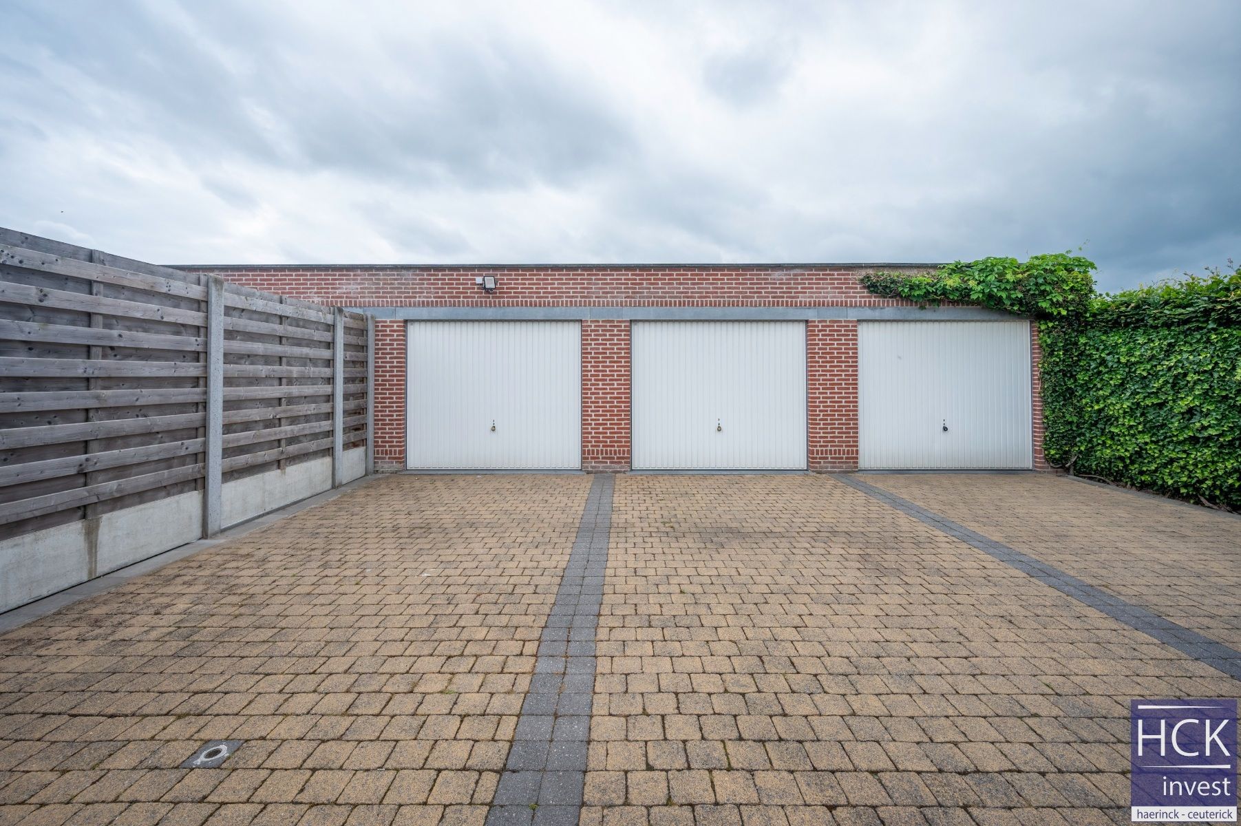NAZARETH - Instapklaar appartement met 1 SLPK. + garage in stijlvolle residentie ! foto 12