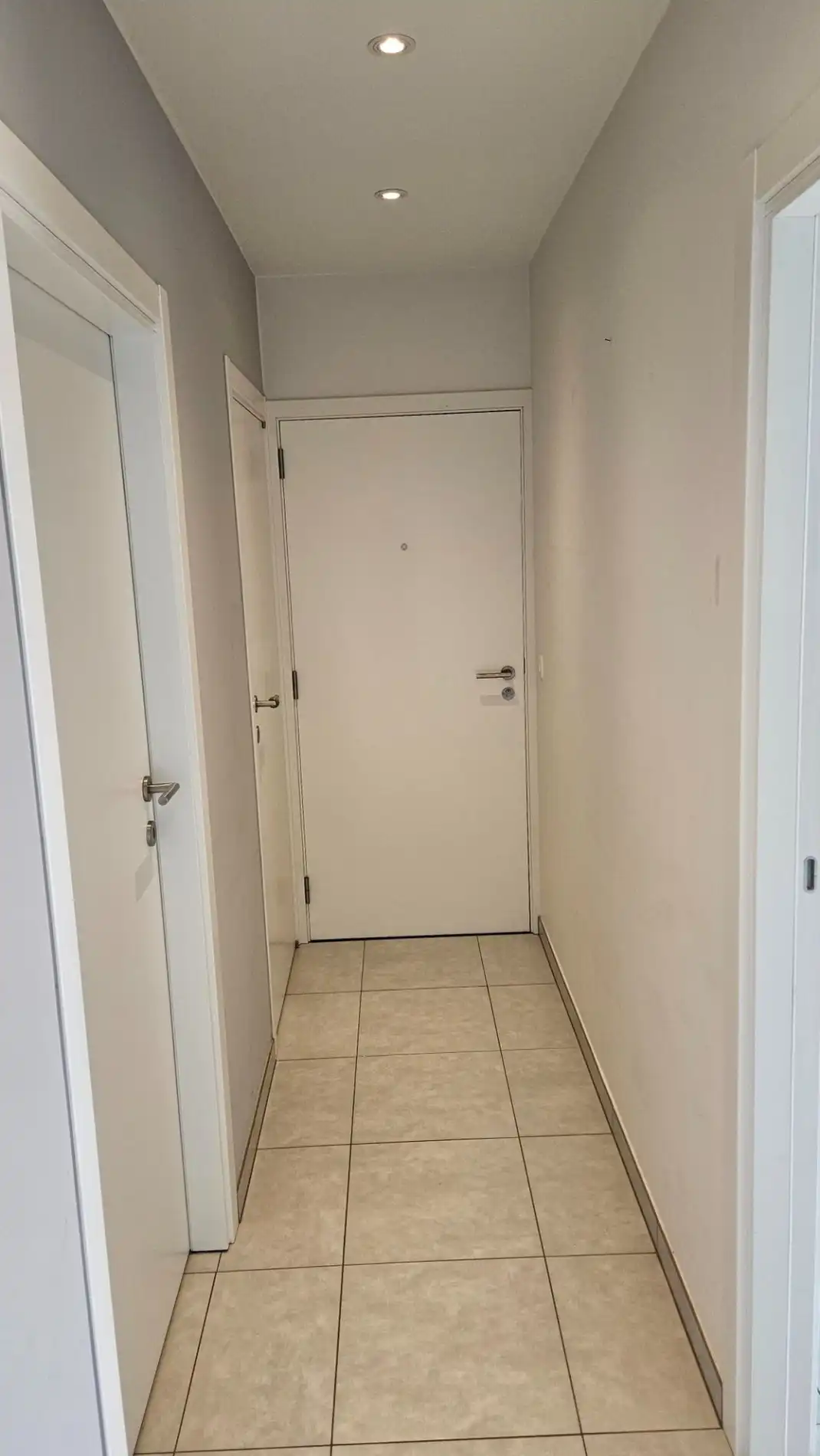 Instapklaar 1 slk appartement met groot terras en autostaanplaats foto 12