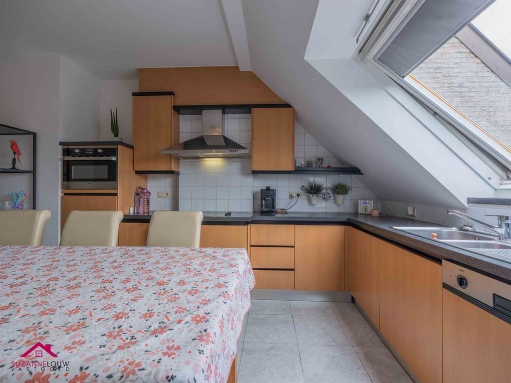 Ruim en gezellig appartement vlakbij het centrum foto 17