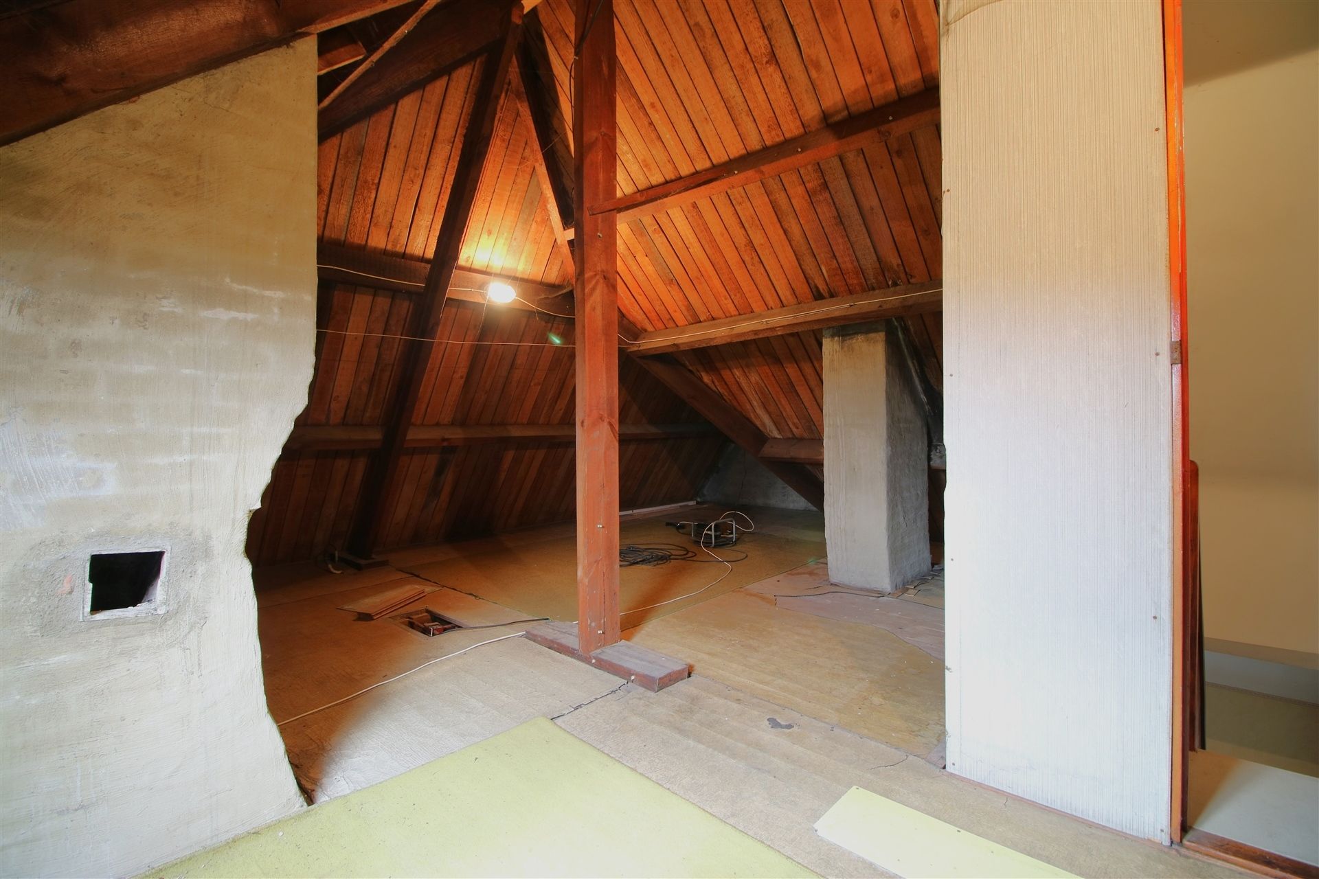 Woning half-open bebouwing met tuin foto 23