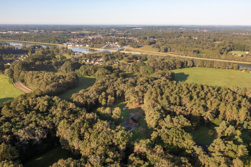 Uniek gelegen renovatieproject op 1,8 ha foto 27