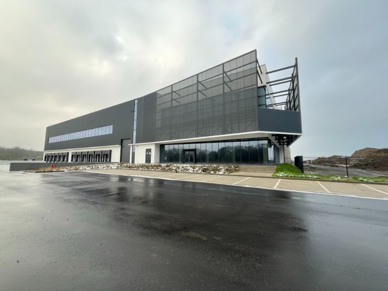 Logistiek gebouw te huur foto 2