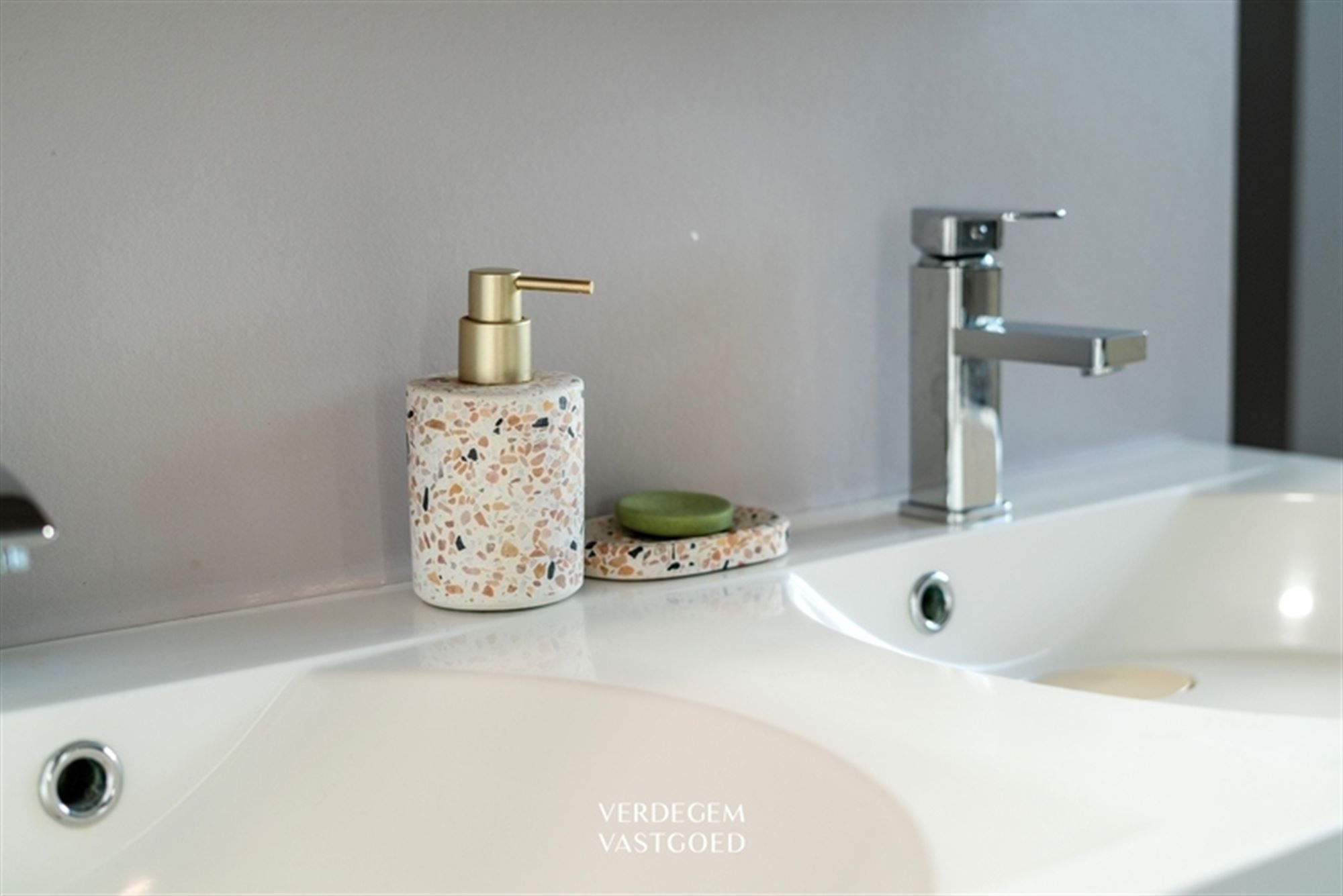 Toffe gezinswoning met 4 slaapkamers en mooie tuin foto 13