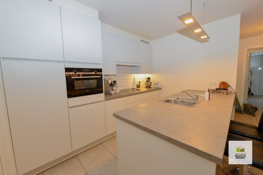 Energiezuinig 2-slpk appartement met 2 terrassen op het Stationsplein foto 6