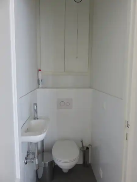 Mooi handelsgelijkvloers in centrum Hove foto 10