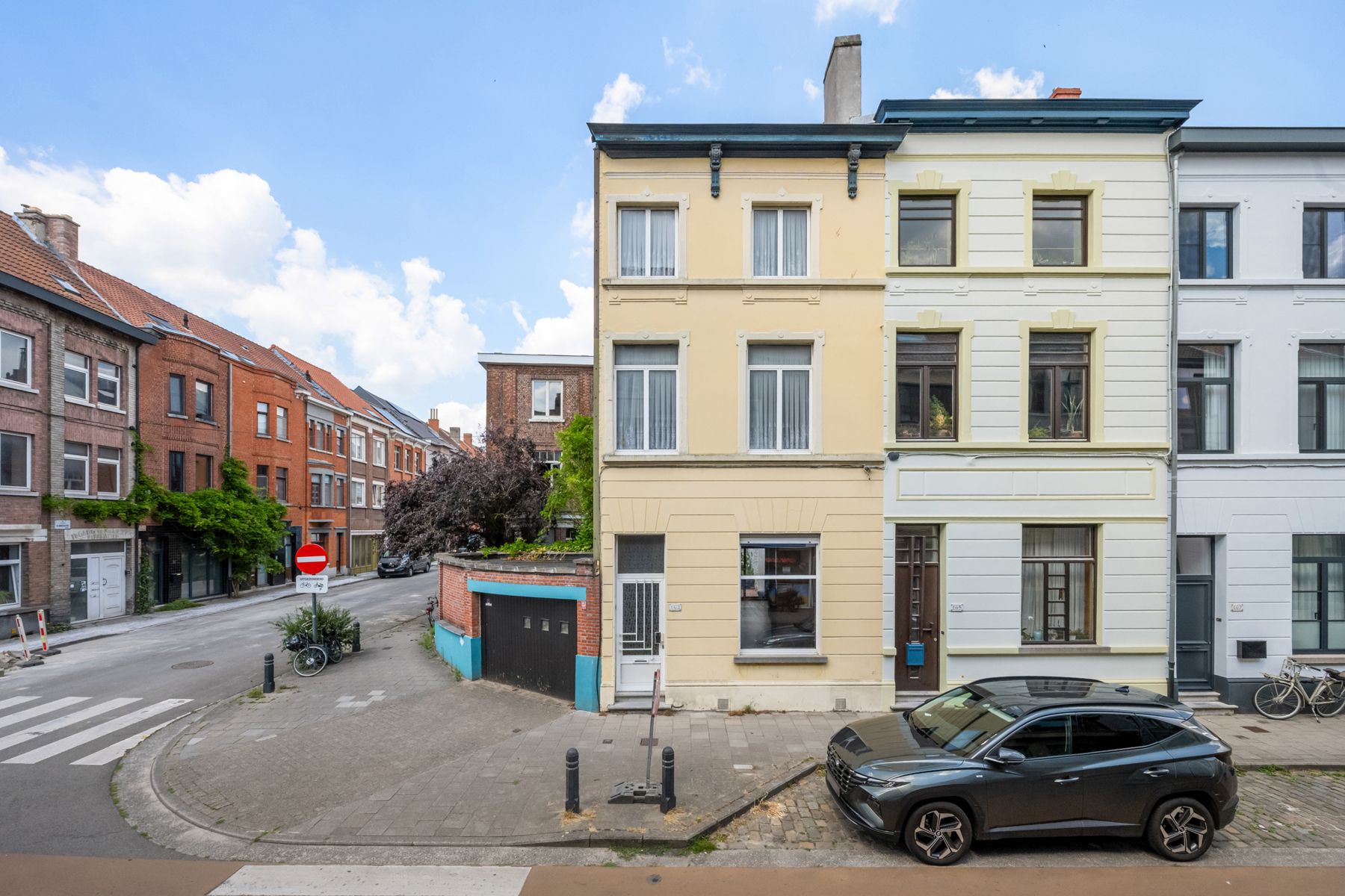 Authentieke burgerswoning met 4 slaapkamers en tuin! foto 2