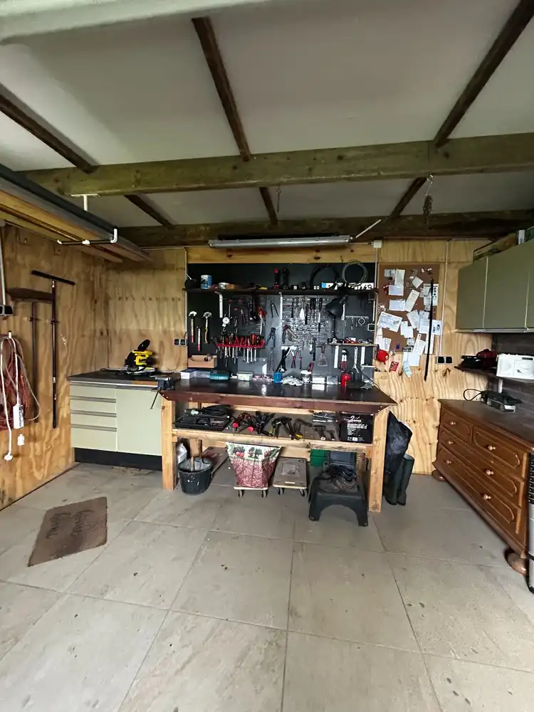 Instapklare gerenoveerde woning op 11a 75ca met prachtige, zuidgerichte tuin aan natuurgebied De Maten in Genk. foto 44