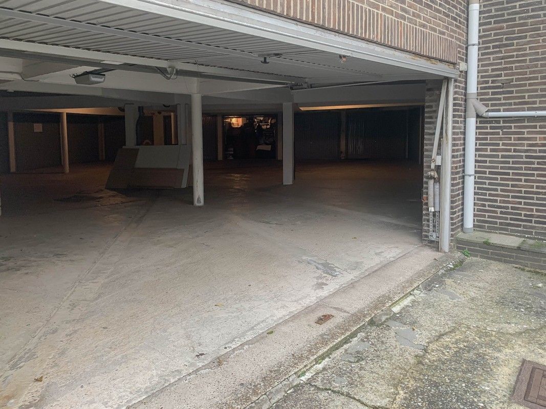 Appartement te koop met twee slaapkamers + garage foto 7