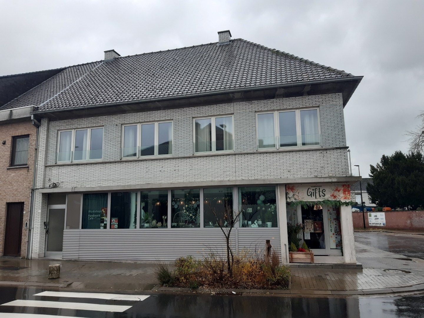 Ruim appartement in centrum Eine. foto {{pictureIndex}}