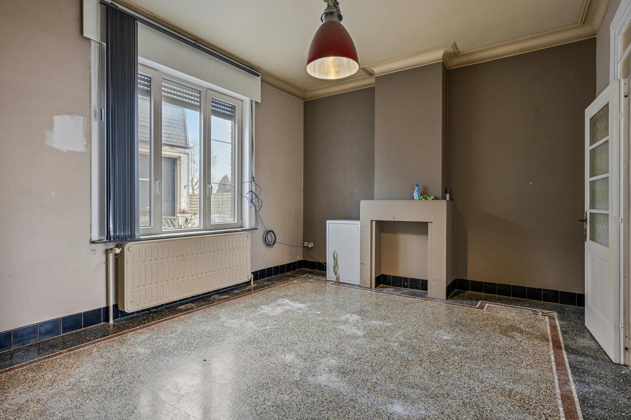 Alleenstaande woning met magazijn te koop in Oudenaarde foto 9