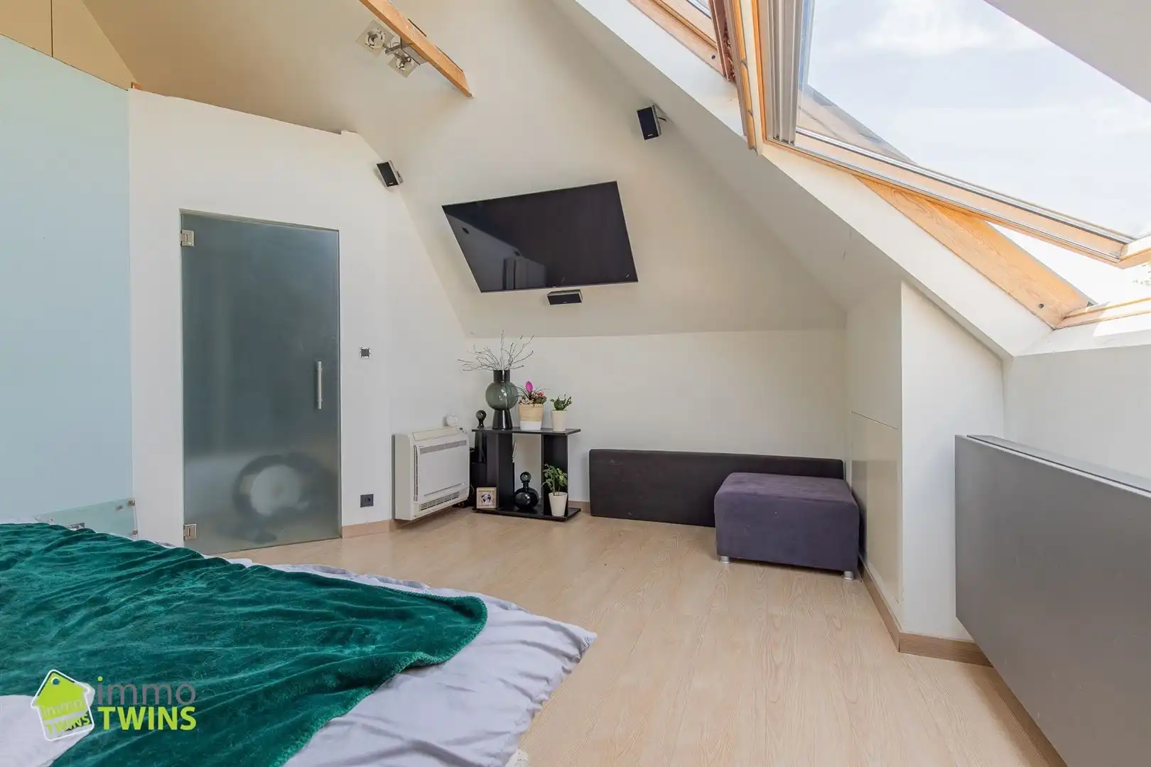 Ruime en energiezuinige OB met garage, tuin en oprit te Buggenhout. foto 19