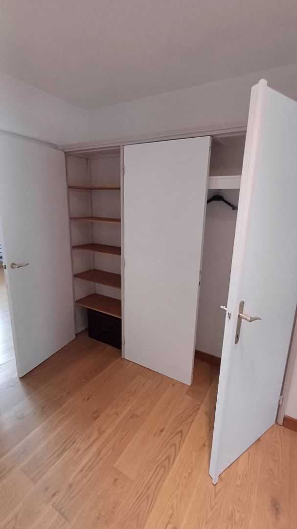 Ruim en zonnig appartement met 2 slaapkamers foto 11
