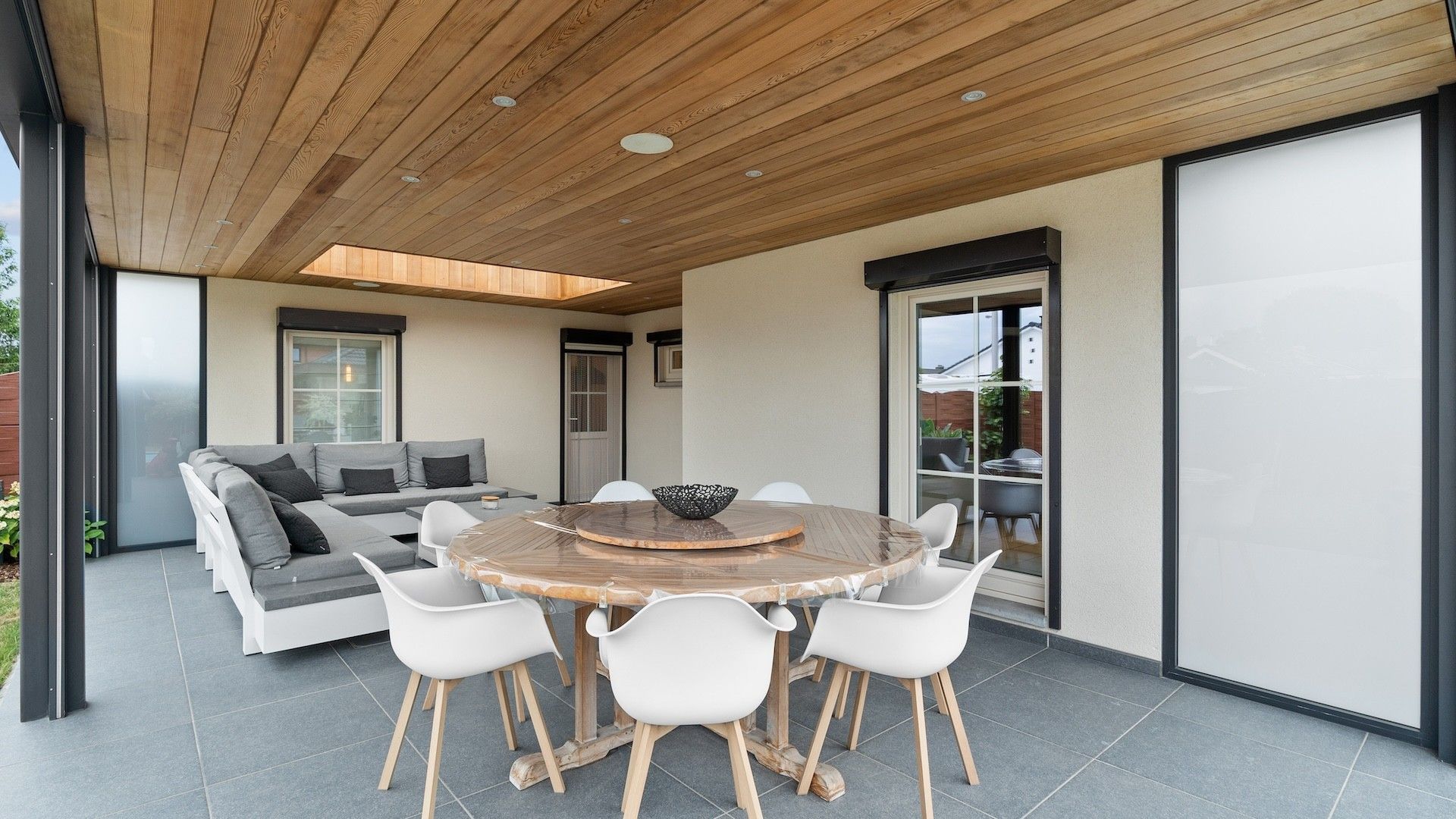 Onderhoudsvriendelijke en gelijkvloerse woning met zwembad foto 21