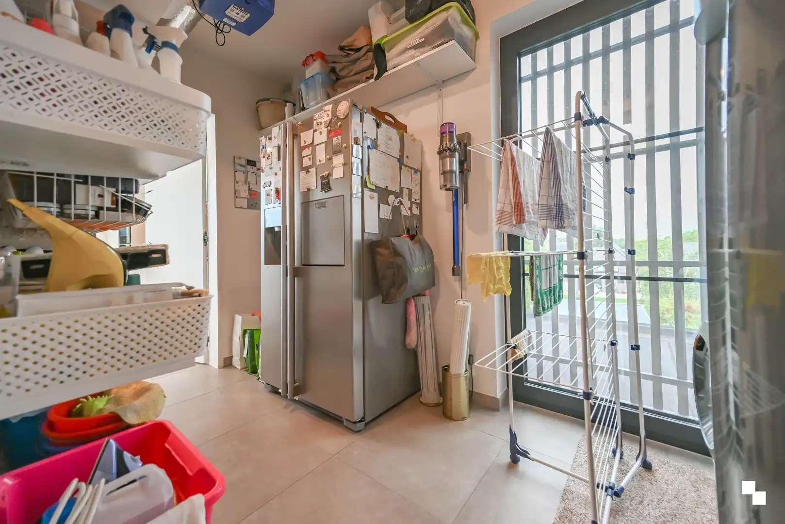 Uniek & bijna energieneutraal penthouse met riant terras te Bosmolens foto 15