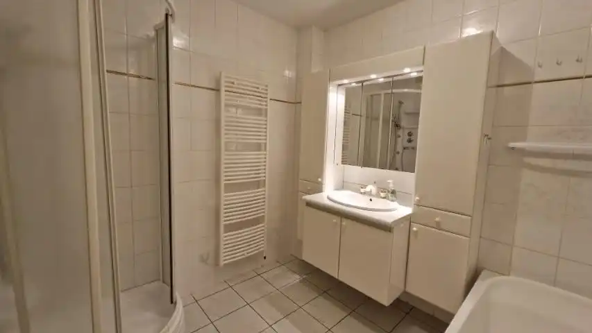 Praktisch ingericht en ruim APPARTEMENT met 2 slaapkamers, mooie leefruimten en garage in centrum van Tienen. foto 25