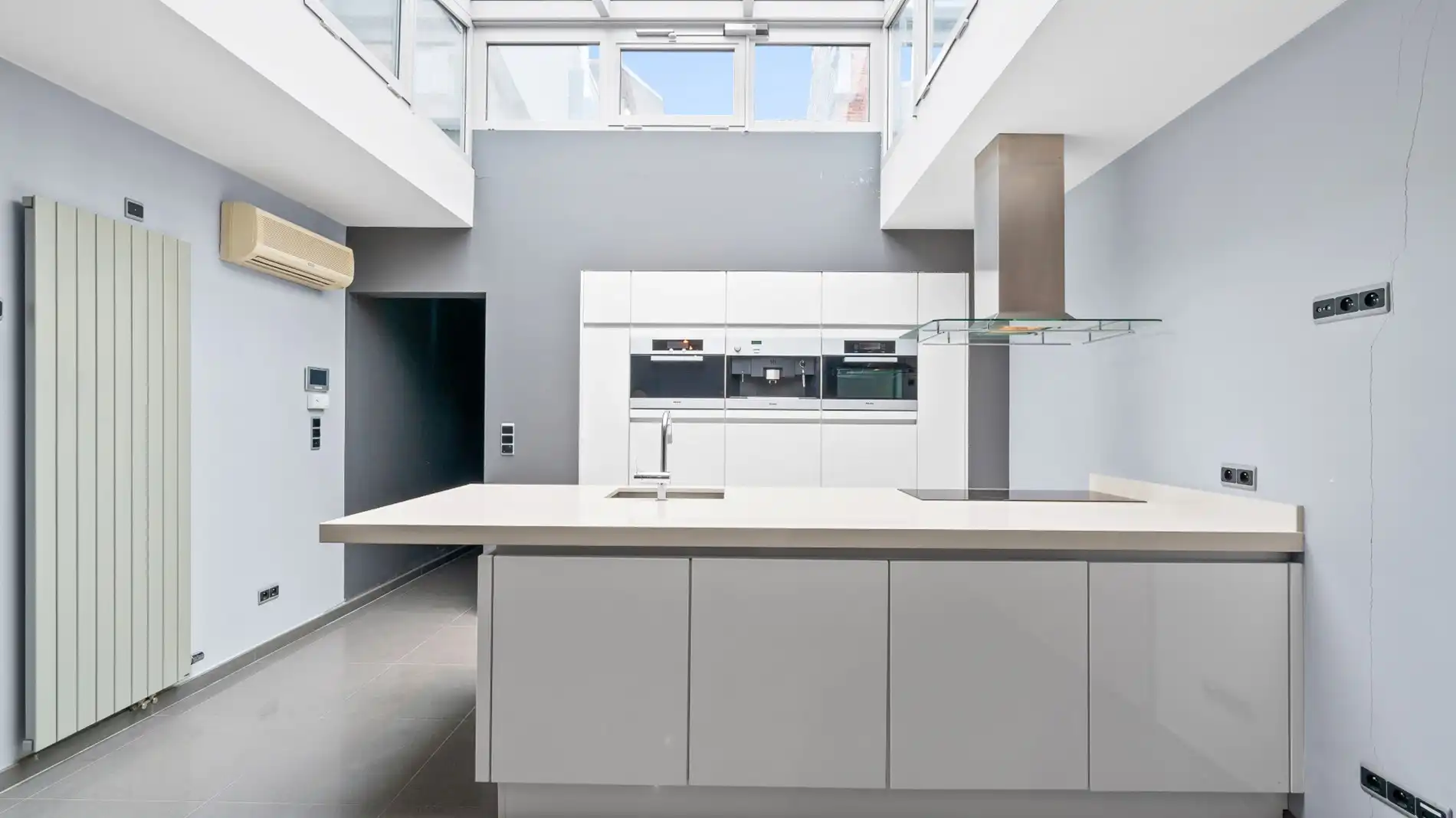 AARSCHOT - Centraal gelegen handelspand met woonst op commerciële locatie foto 8