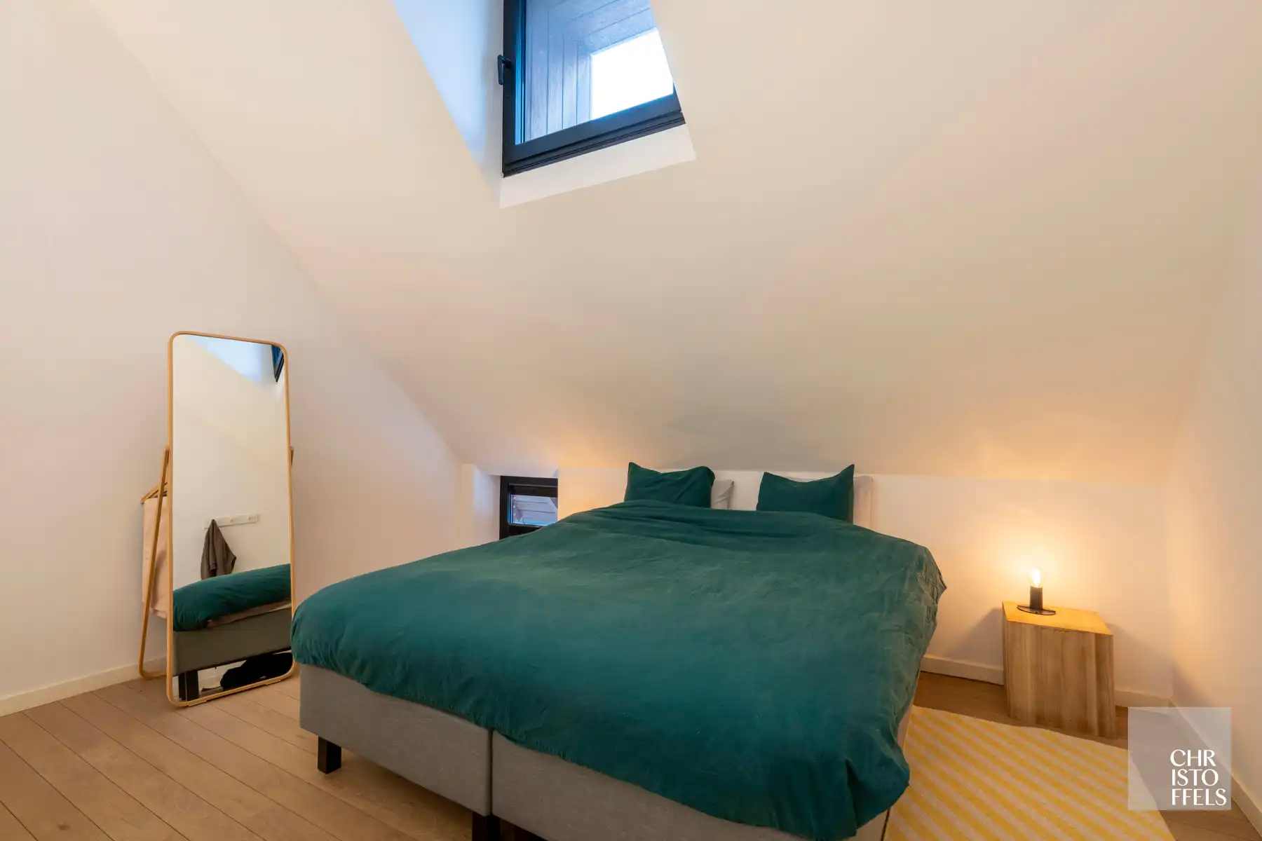 Exclusieve vierkantshoeve met buitenzwembad en vrij uitzicht op perceel van 3.213m² foto 22